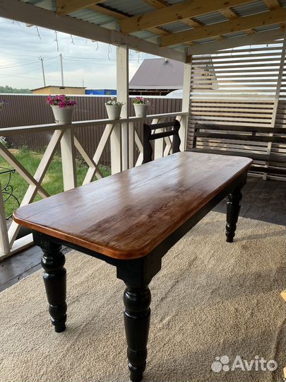 Стол обеденный