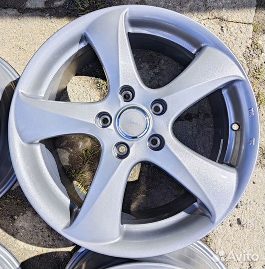 Японские диски Bridgestone TopRun R17, 5x114.3