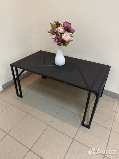 Журнальный столик