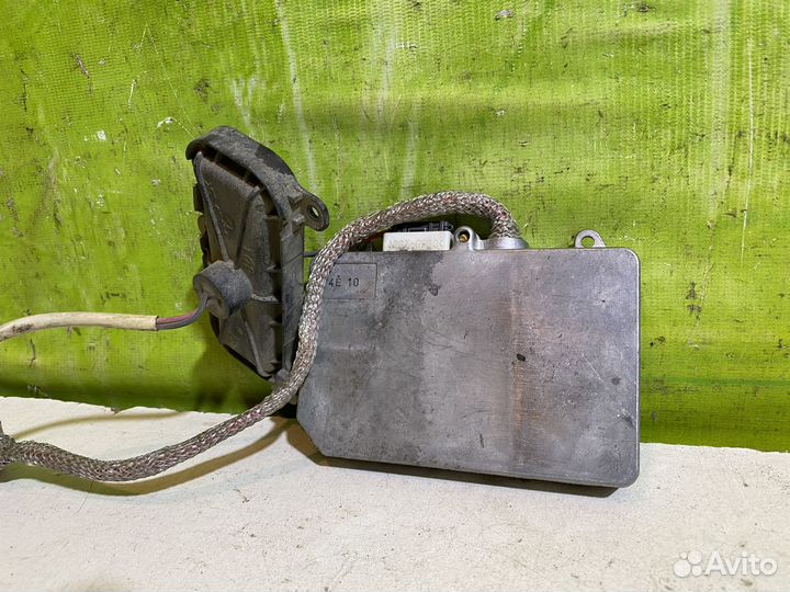 Блок розжига ксенона Lexus Toyota 8596730050