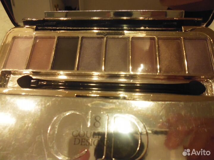 Тени, блески, тушь, помада