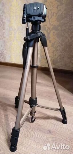 Nikon D3300 KIT 18-55 мм