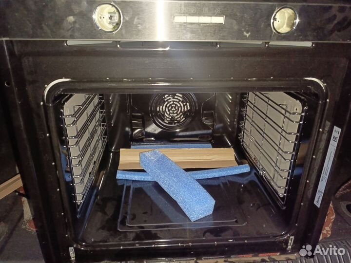 Духовой шкаф Мидеа частично разукомплектованный