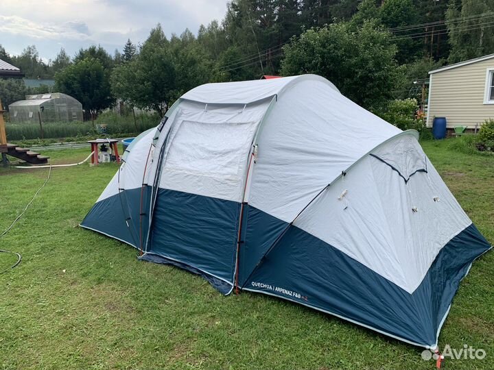 Палатка Quechua Arpenaz 4.2 Fresh and Black