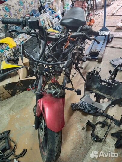 На Racer, Panther, есть запчасти