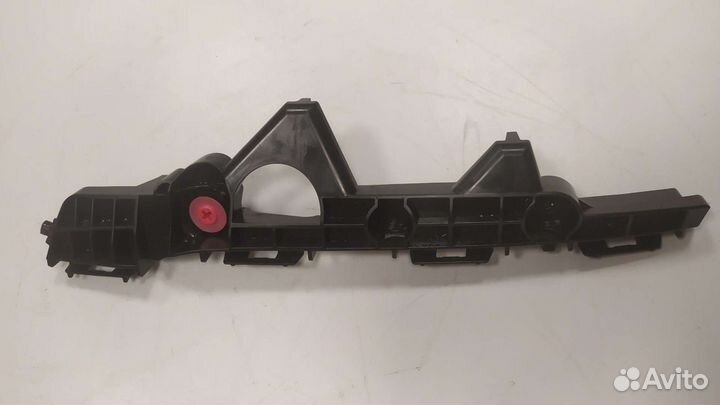 Кронштейн бампера задний правый Toyota Rav4 CA40