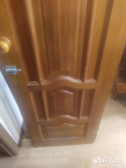Дверь деревянная б/у