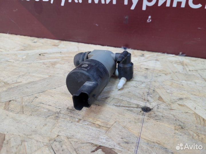 Насос омывателя Renault Sandero Stepway