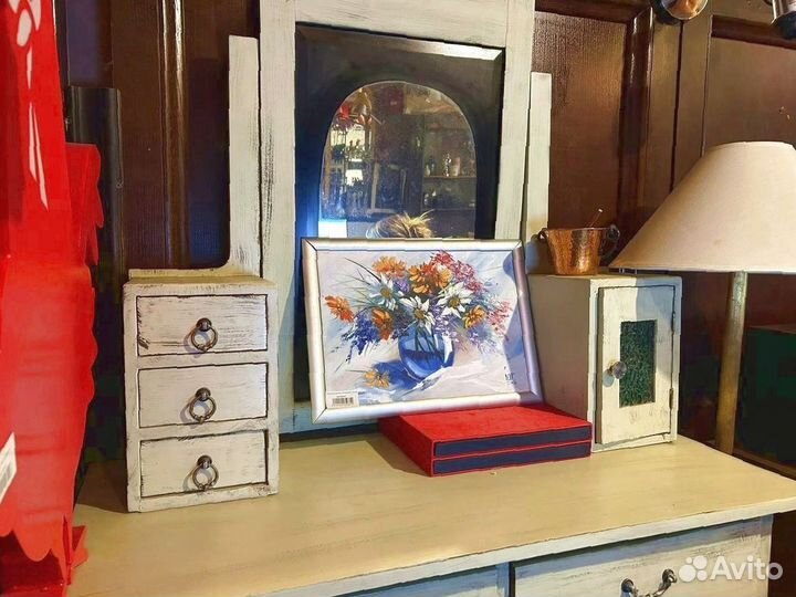 Старинное трюмо с зеркалом