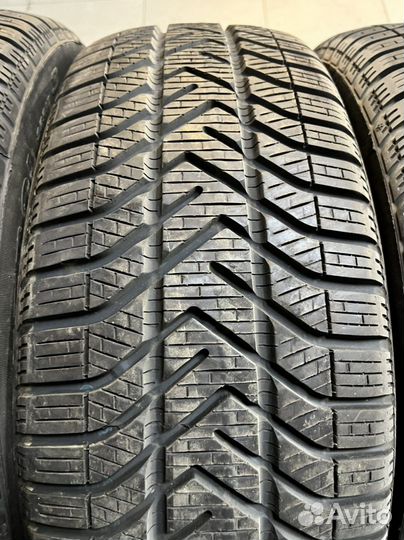 Pirelli Winter 210 SnowControl Serie III 205/55 R16