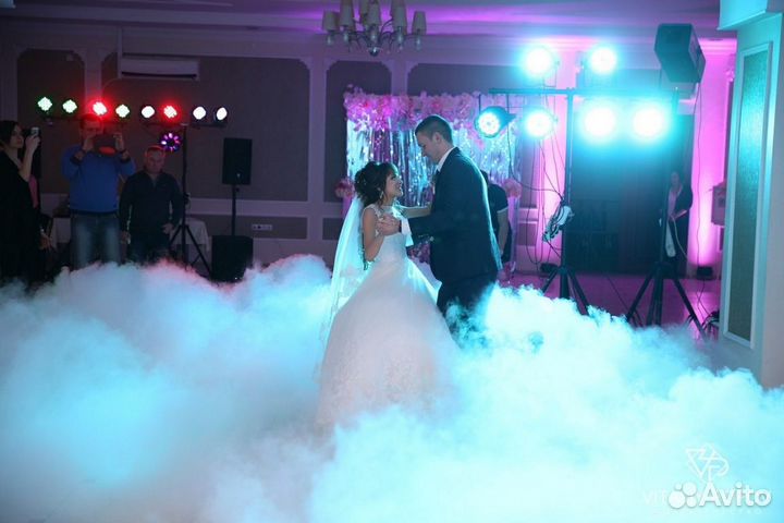 Тяжелый дым на танец молодоженов