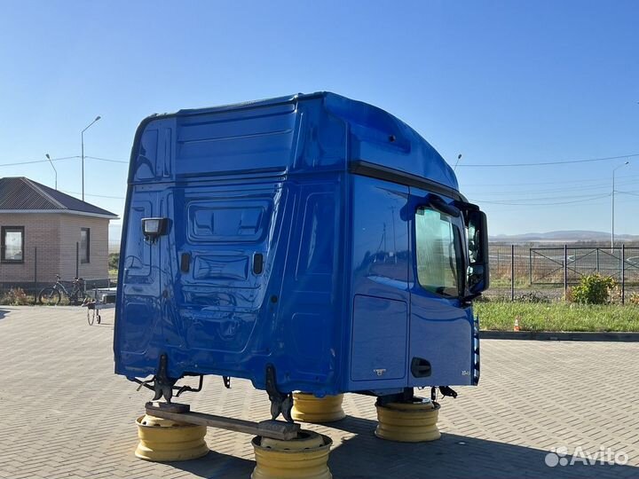 Кабина Mercedes-Benz Actros