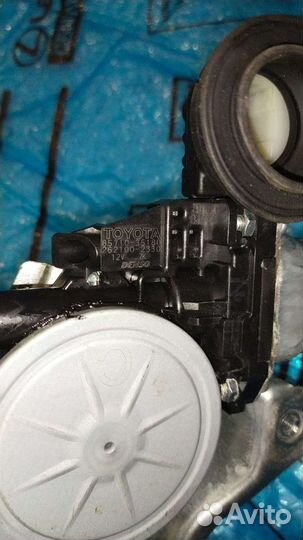 Стеклоподъемник задней левой двери Тойота Камри 40