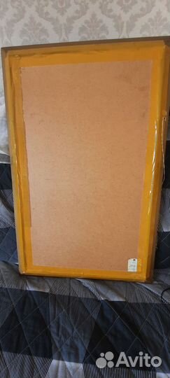 Холст из гобелена в рамке под стеклом