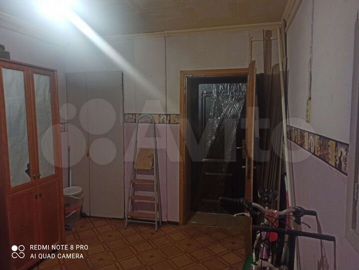 Комната 32 м² в 6-к., 6/9 эт.