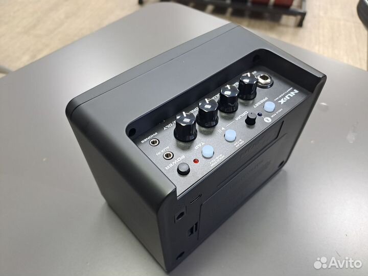 Комбоусилитель NUX Mighty-Lite-BT-mkii