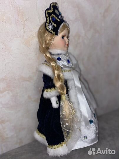 Снегурочка, 30см на подставке