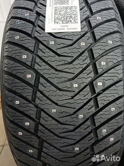 Yokohama IceGuard Stud IG65 235/50 R18