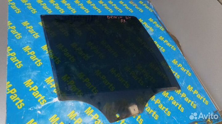 Стекло двери заднее правое Mazda Demio DY3W 2006