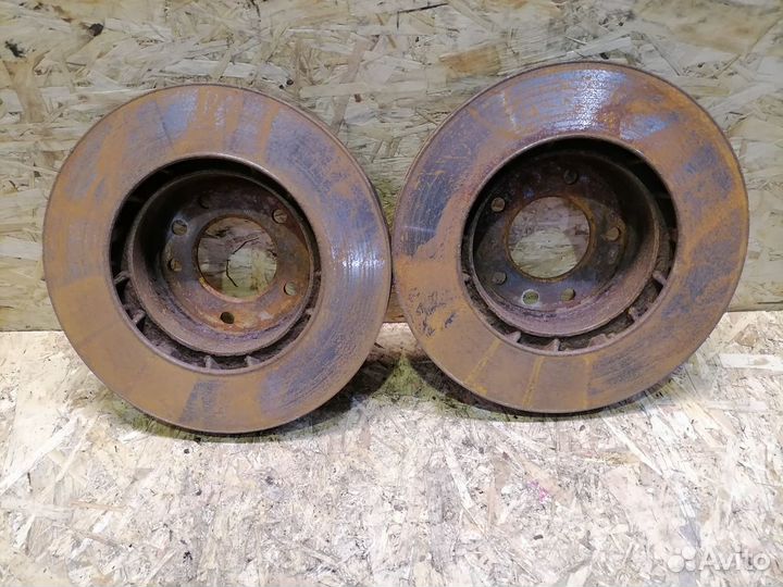 Диск тормозной передний Volkswagen Touareg 7L