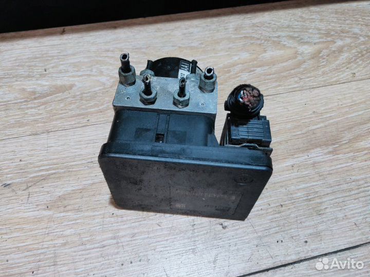 Блок abs Opel Astra J 2010