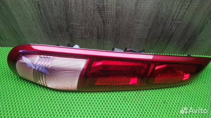 Фонарь задний левый внешний Nissan X-Trail T30