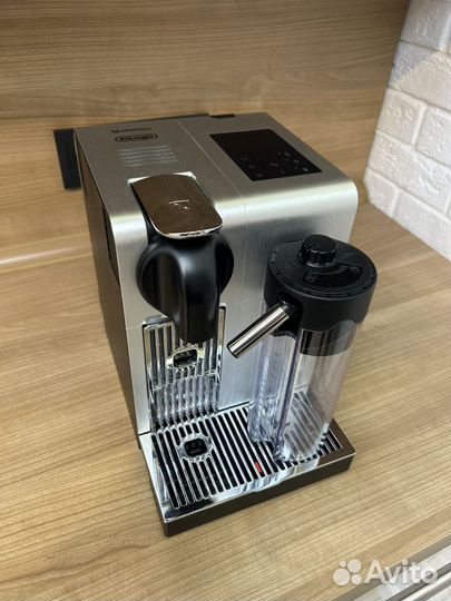 Кофемашина delonghi nespresso latissima pro