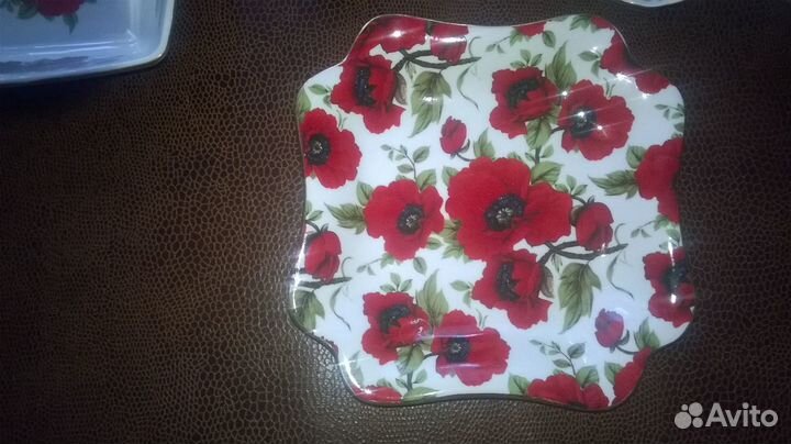 Набор посуды. фарфор