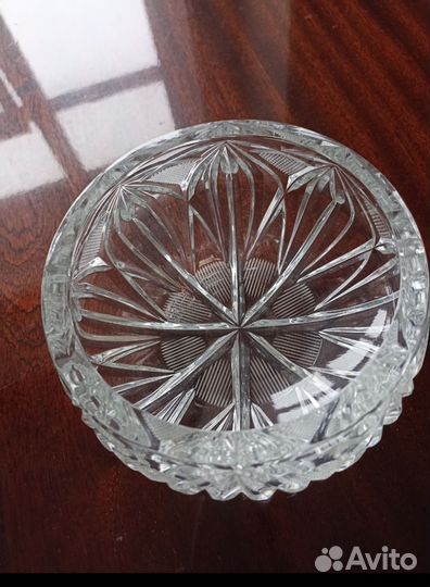 Хрустальная ваза