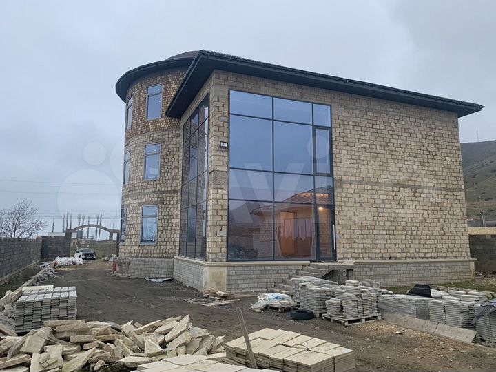 Дом 665 м² на участке 25 сот.