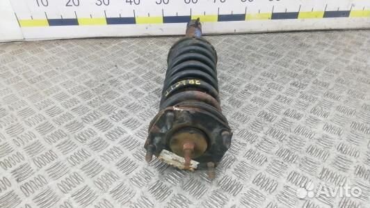 Стойка передняя левая jeep grand cherokee WK (3BA0