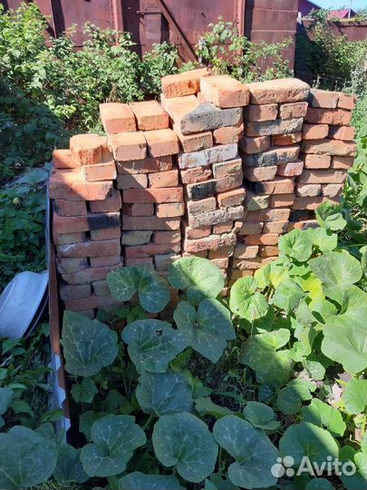 Кирпич красный