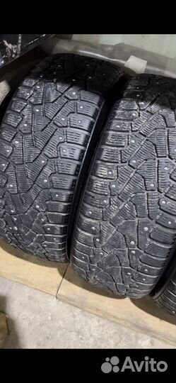 Pirelli Ice Zero 215/50 R17