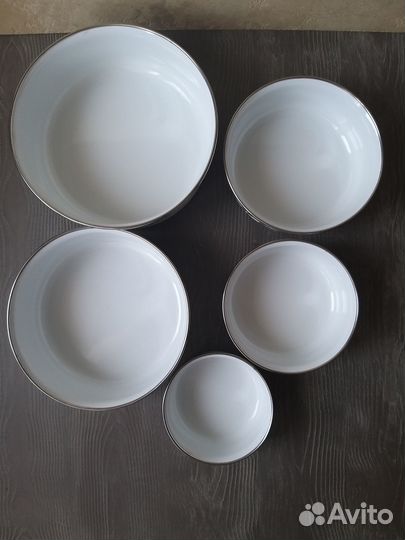 Набор металлических контейнеров