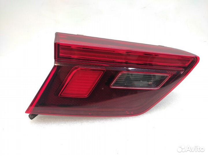 Фонарь крышки багажника (внутренний) задний левый