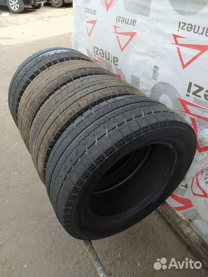 Bridgestone Blizzak VRX 215/55 R16 93S