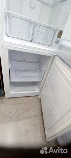 Холодильник hotpoint ariston бу