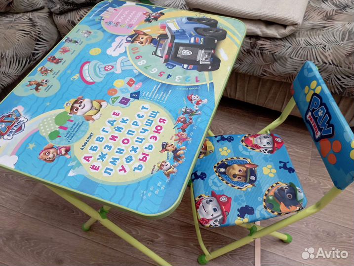 Детский стол и стул