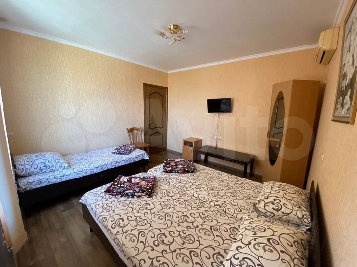 Комната 16 м² в 5-к., 2/2 эт.