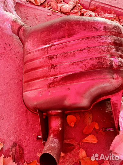 Оригинальный глушитель на Mercedes 213