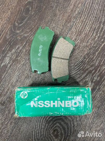 Тормозные колодки переднее Nissan Sunny B13 GA15DE