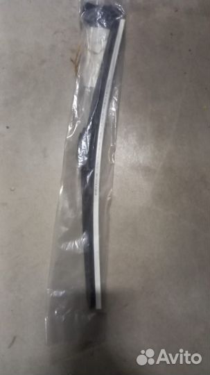 Щетка с/о правая гибрид 425 мм крючок R52 QX60