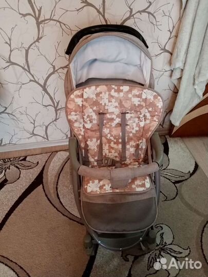 Прогулочная коляска