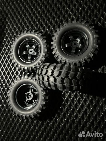 Диски c внедорожной резиной Remo Hobby 1/16