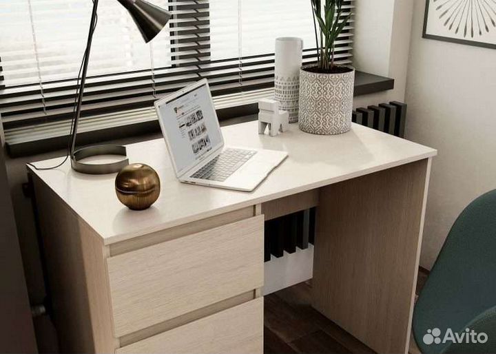 Компьютерный стол Бриз