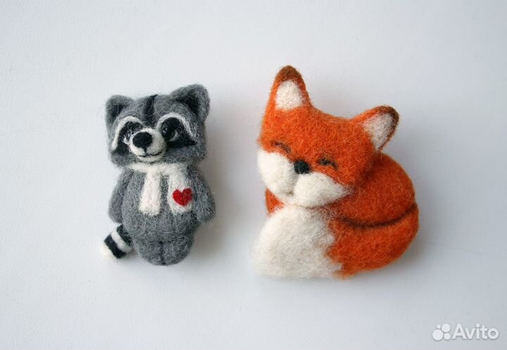 Брошка из шерсти. Ручная работа