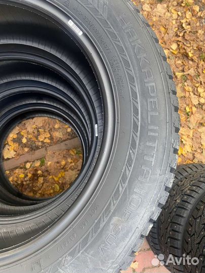 Nokian Tyres Hakkapeliitta 10p SUV 235/65 R18 111T