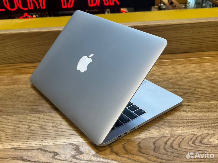 Apple MacBook Pro Retina (i5, SSD, 8gb)