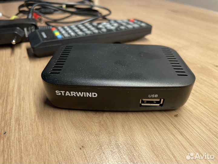 TV приставка Starwind ct-160
