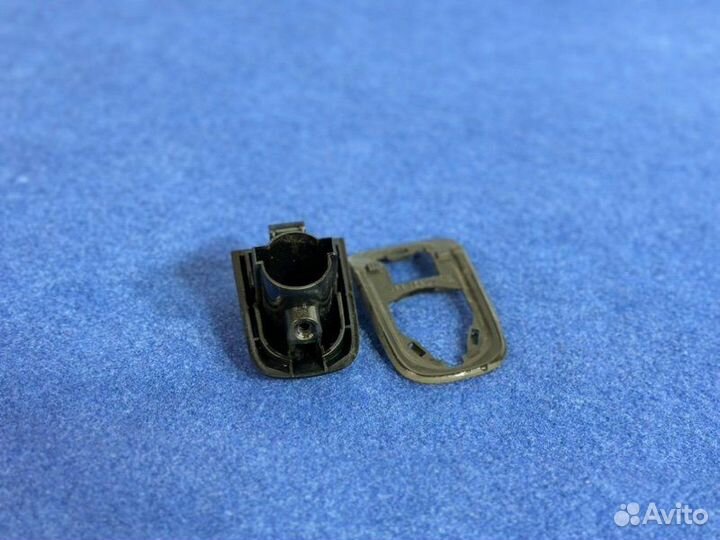 Накладка наружной ручки двери Volvo Xc60 2011